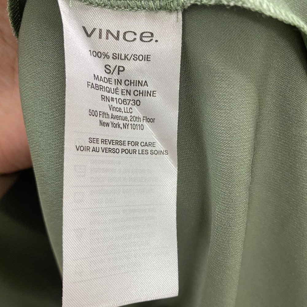 FLASH SALE! HP💕 Vince Silk Placket V-neck  Blouse - Picture 6 of 8